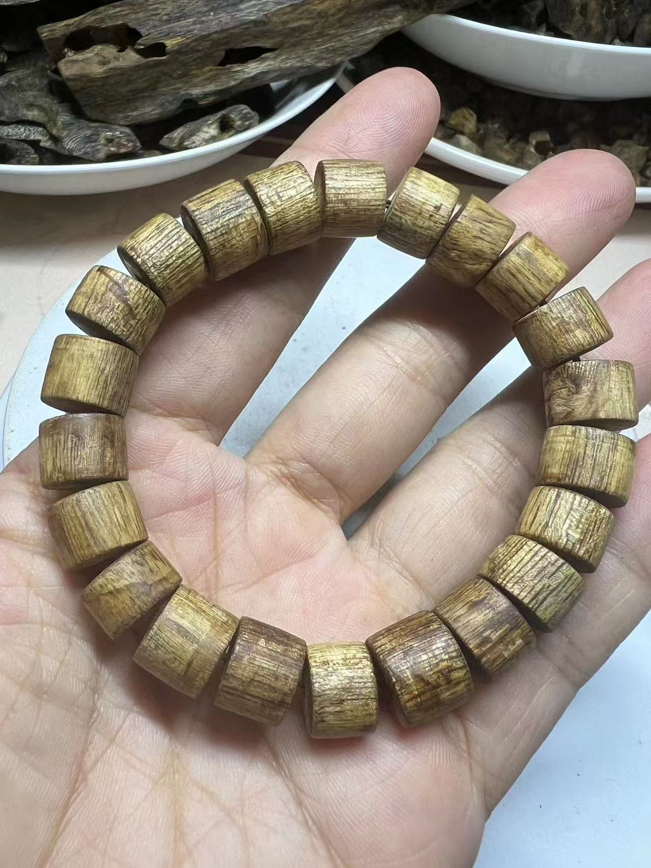 สร้อยข้อมือลูกปัดทรงกระบอก 1